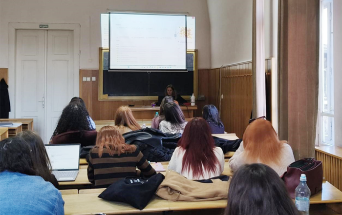 Nuria González en la Universidad de Babes Cluj Napoca