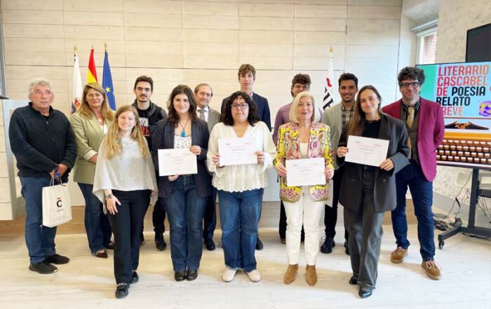 Entrega premios literarios cascabel